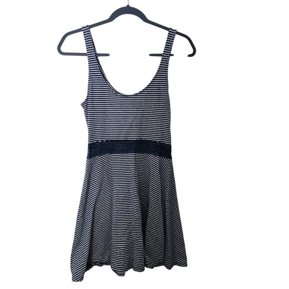 Abercrombie & Fitch Dress Womens Med Striped Fit & Flare Navy/White Lace Waist - Picture 3 of 5